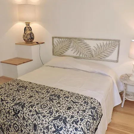 Two-bedroom In Apartamento *